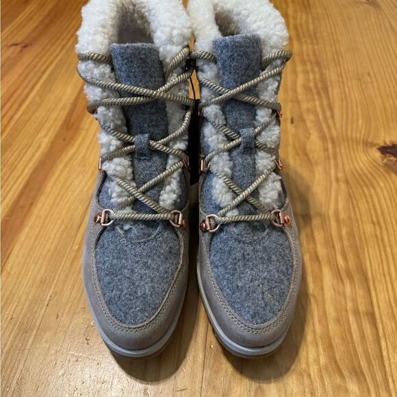 Sorel Boot Sneakchic Faux Alpine Shearling Lined Felt Suede Taupe Women’s 7 Rare - Picture 3 of 12
